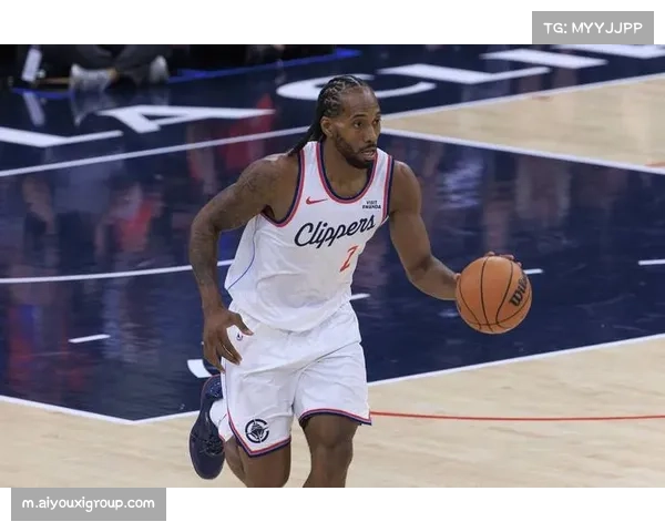 伦纳德中距离稳定性突出 快船战术设计围绕单打效率展开